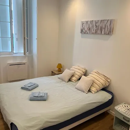公寓 Locations De Et Cures A 1er Etage Droite *